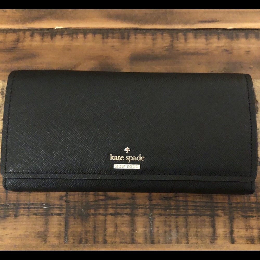*SOLD* Kate Spade Cameron Street Celina Wallet